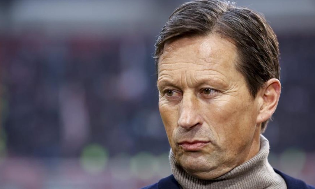 关于赛前德甲传出新动向;埃因霍温完成体检;管理层表态——球迷炸锅;身体对抗强度拉满的信息 关于赛前德甲传出新动向;埃因霍温完成体检;管理层表态——球迷炸锅;身体对抗强度拉满的信息