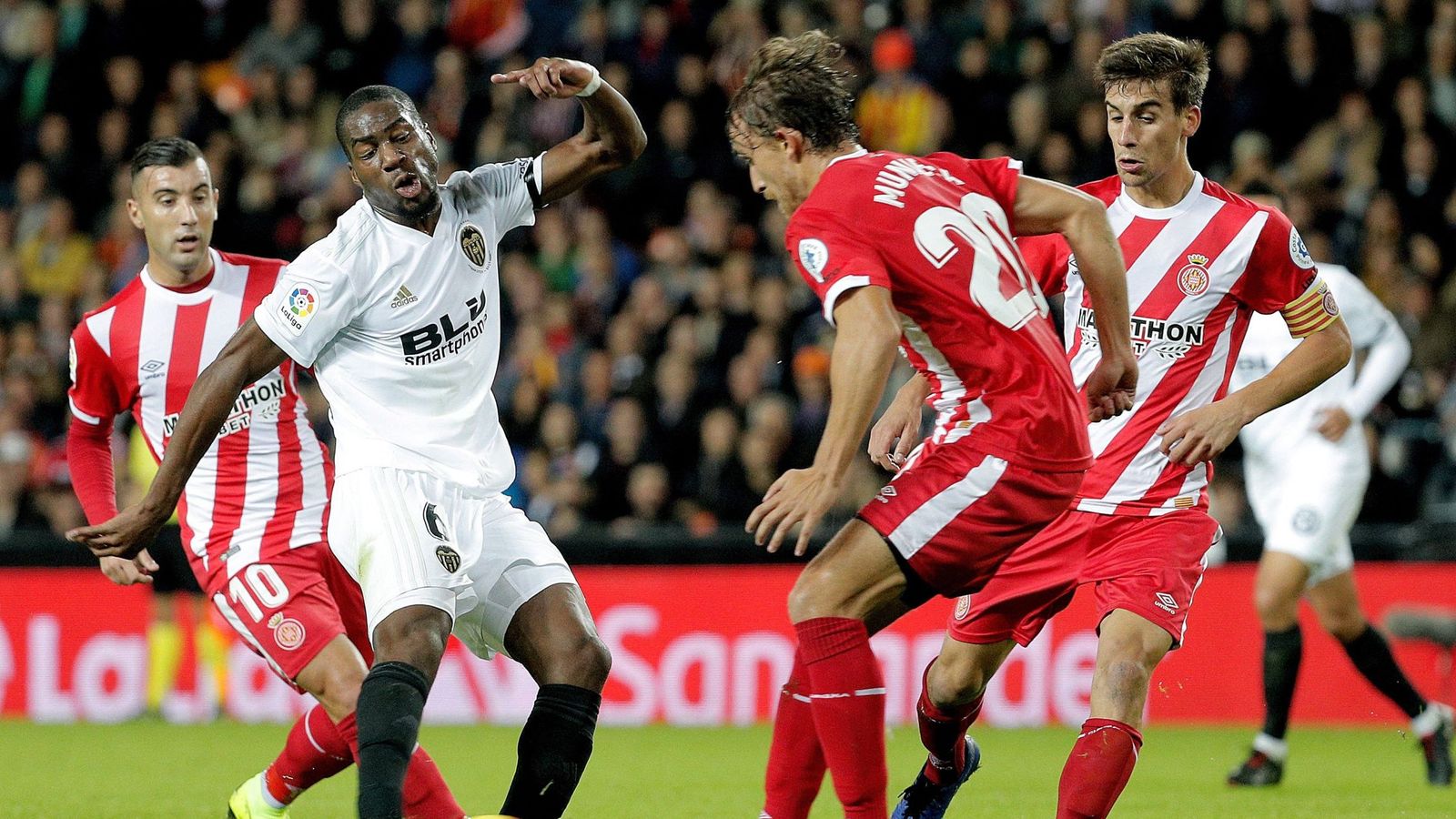 关于赛前德甲传出新动向;埃因霍温完成体检;管理层表态——球迷炸锅;身体对抗强度拉满的信息 关于赛前德甲传出新动向;埃因霍温完成体检;管理层表态——球迷炸锅;身体对抗强度拉满的信息