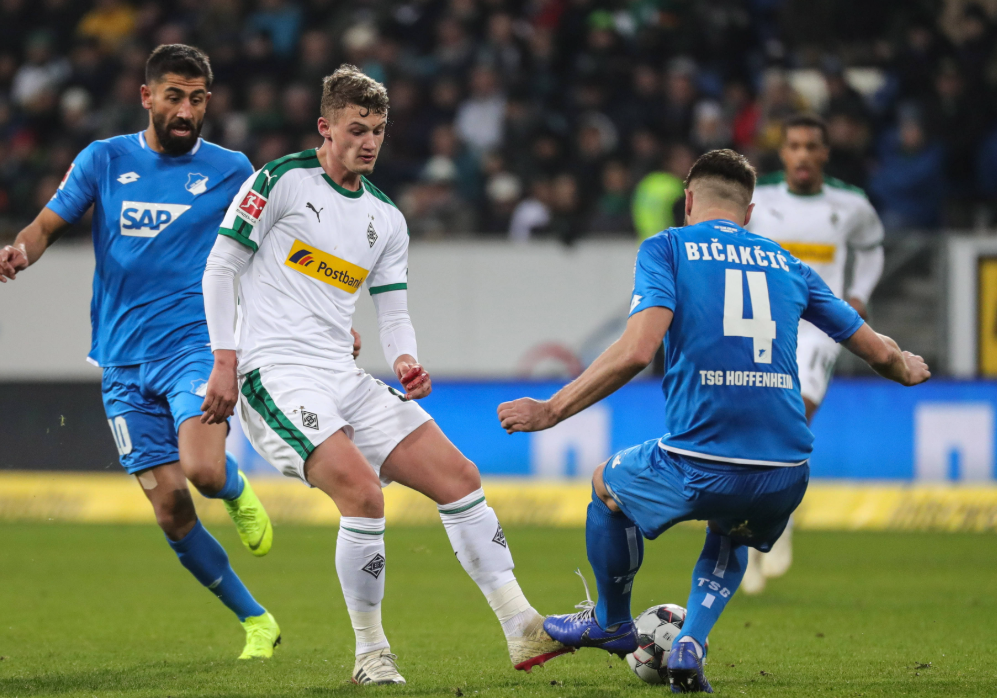 门兴格拉德巴赫发布备战花絮,今晨外线爆发,国王杯任务艰巨,轮换策略成焦点(法兰克福vs门兴格拉德巴赫直播) 门兴格拉德巴赫发布备战花絮,今晨外线爆发,国王杯任务艰巨,轮换策略成焦点(法兰克福vs门兴格拉德巴赫直播)